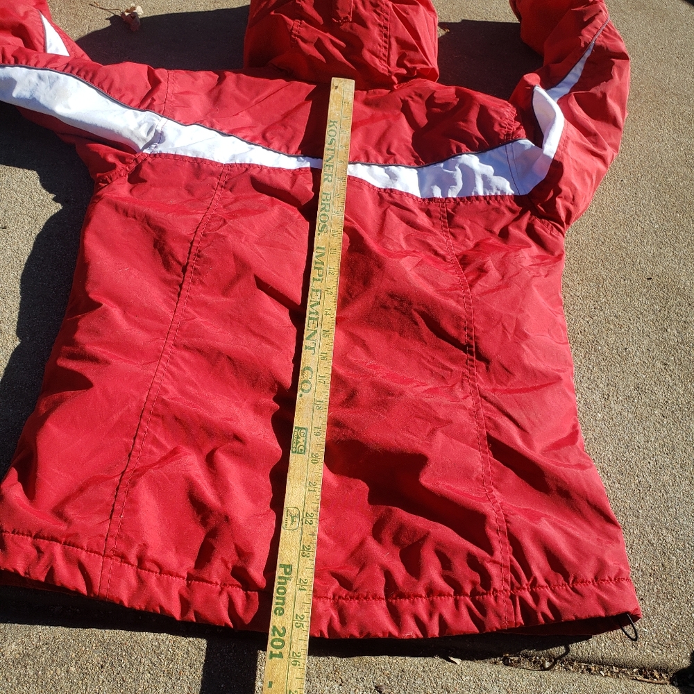 Women’s Red and White Columbia jacket SMALL - Picture 5 of 16